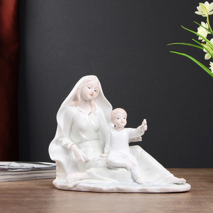 Сувенир "Дева Мария с младенцем" 