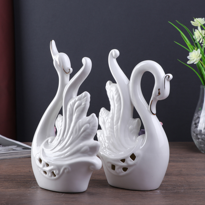Сувенир керамика "Лебеди с цветными розами" белый набор 2 шт 23х13х6 см 