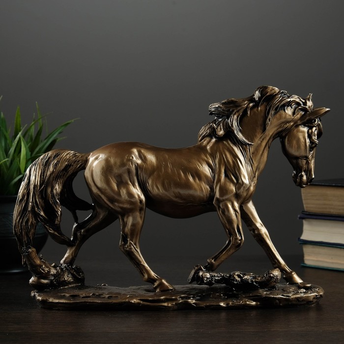 Фигура "Лошадь" темное золото 22х8х18см 