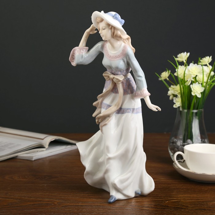 Сувенир керамика "Дама в шляпке в платье с бантом" 35х14х18,5 см 