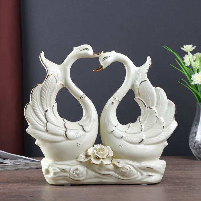 Сувенир керамика "Лебеди с розой" белый, страза 27х30х7,5 см 