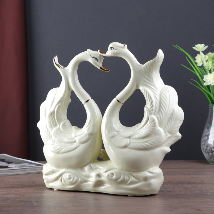 Сувенир керамика "Лебеди с розой" белый, страза 27х30х7,5 см 