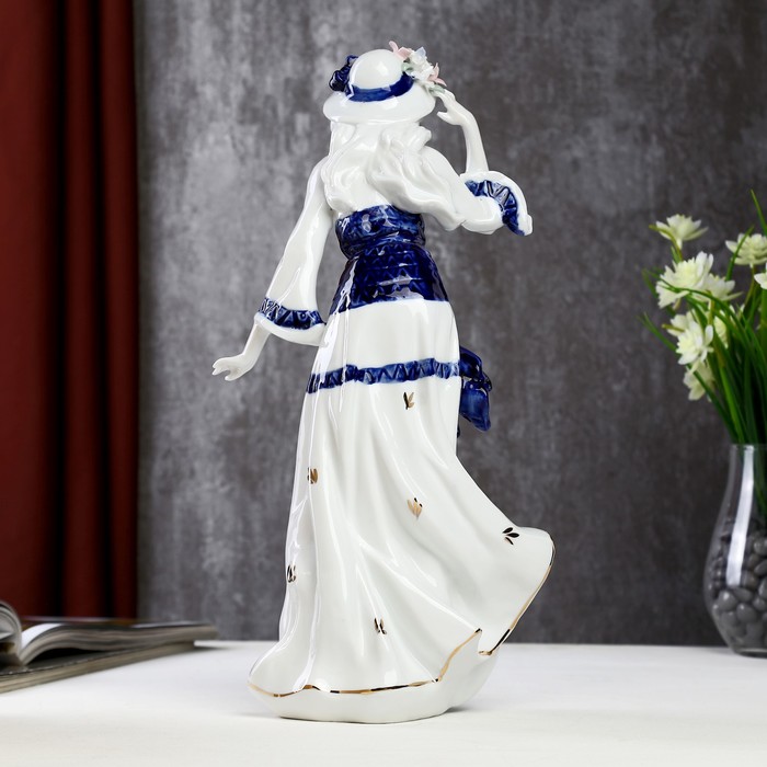 Сувенир керамика "Дама в шляпке в платье с бантом" кобальт 35х14х18,5 см 