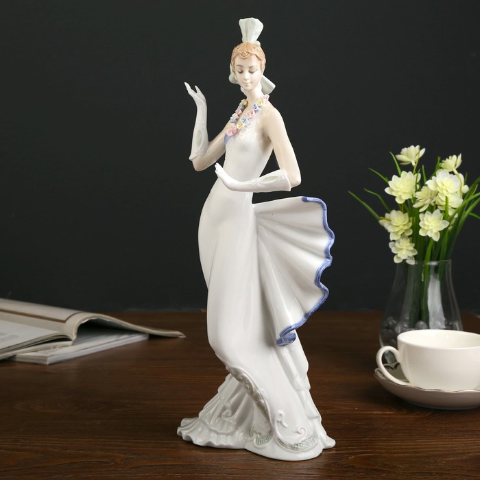 Сувенир керамика "Дама в платье фасона русалка" 38х16х13 см 