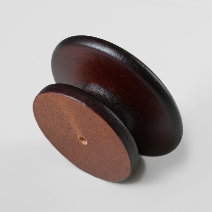 Ручка мебельная "Плоская", крашеная, цвет темный орех, d-57, L-35 мм 