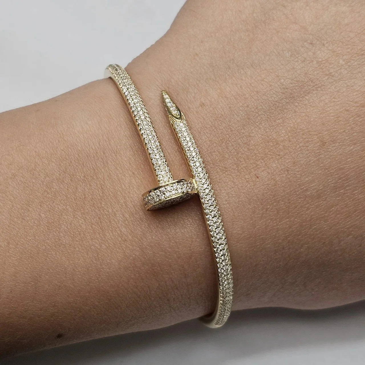 Браслет Deimantas 112061743 19р 23,95гр 1,42ct.