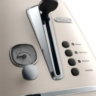 Тостер Delonghi CTI 2103W