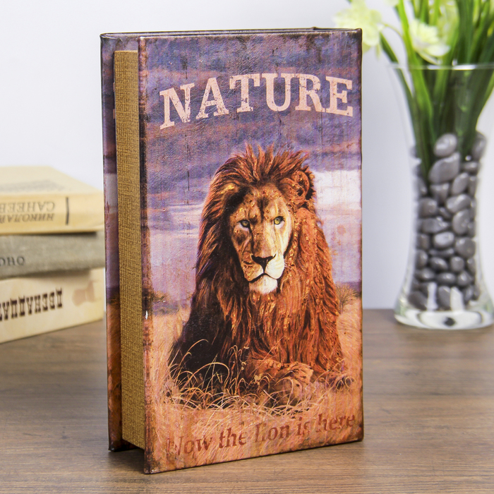 Сейф-книга дерево "Природа льва" кожзам 21х13х5 см 