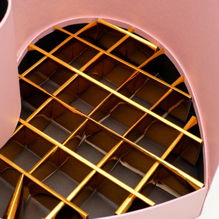 Коробка "Сердце" с окном, розовый, 25 х 22 х 15 см 