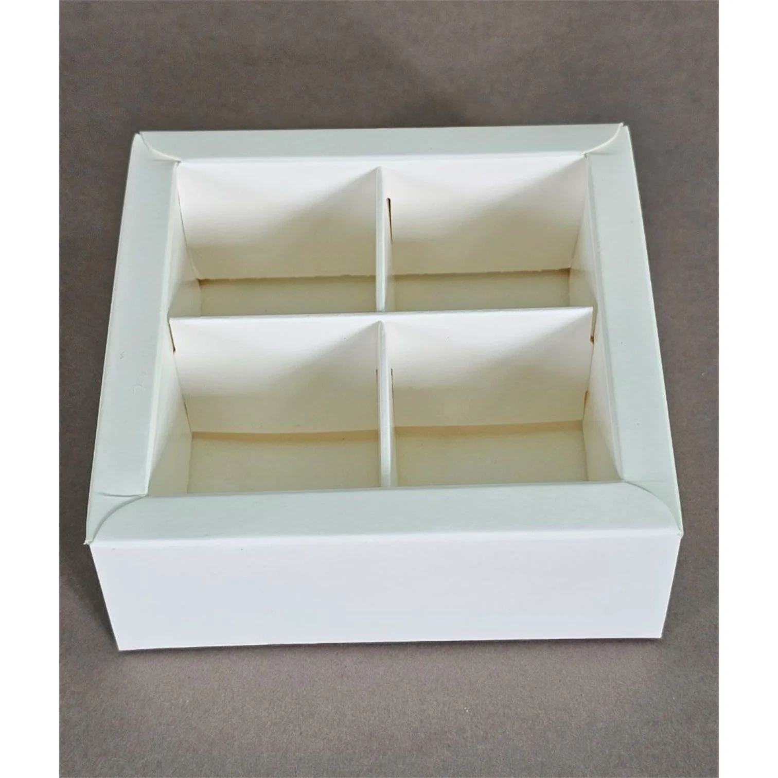 Коробка Box.kz 4 ячейки белая 10х10х3,5 см 10 шт  - фото 2