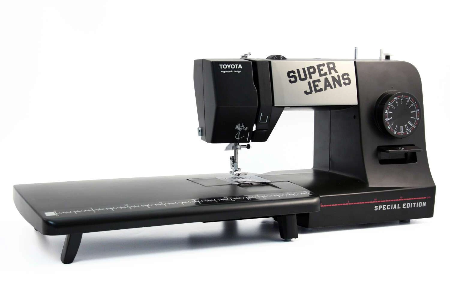 Швейная машина Toyota Super Jeans 15PE