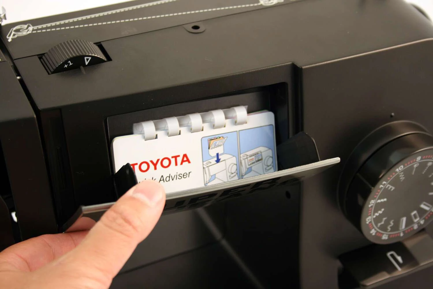 Швейная машина Toyota Super Jeans 15PE - фото 3