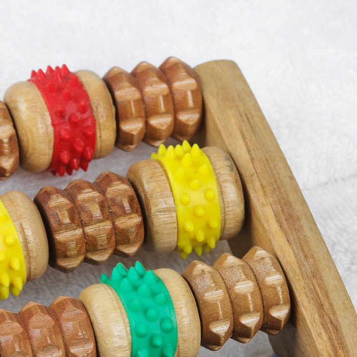 Массажёр «Ножное счастье», деревянный, 5 рядов с шипами, цвет МИКС 