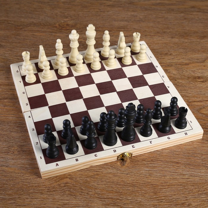 Шахматы "Белоцветчик", доска дерево 30х30 см, король h=7.8 см, пешка h=3.5 см 