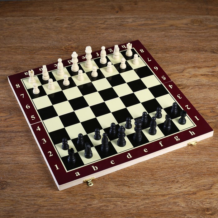 Игра настольная "Шахматы", доска дерево 39х39 см 