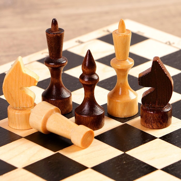 Шахматы "Школьник" (доска дерево 29х29 см,фигуры дерево,король h=7.2 см,пешка h=4.5 см) микс 
