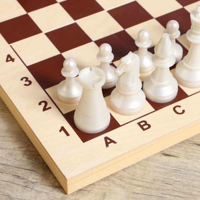 Шахматы гроссмейстерские (доска дерево 42х42 см, фигуры пластик, король h=10.5 см) 