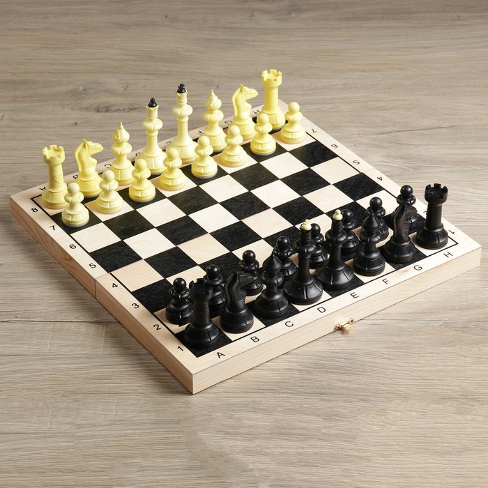 Шахматы гроссмейстерские (доска дерево 40х40 см, фигуры пластик, король h=10.5 см) 