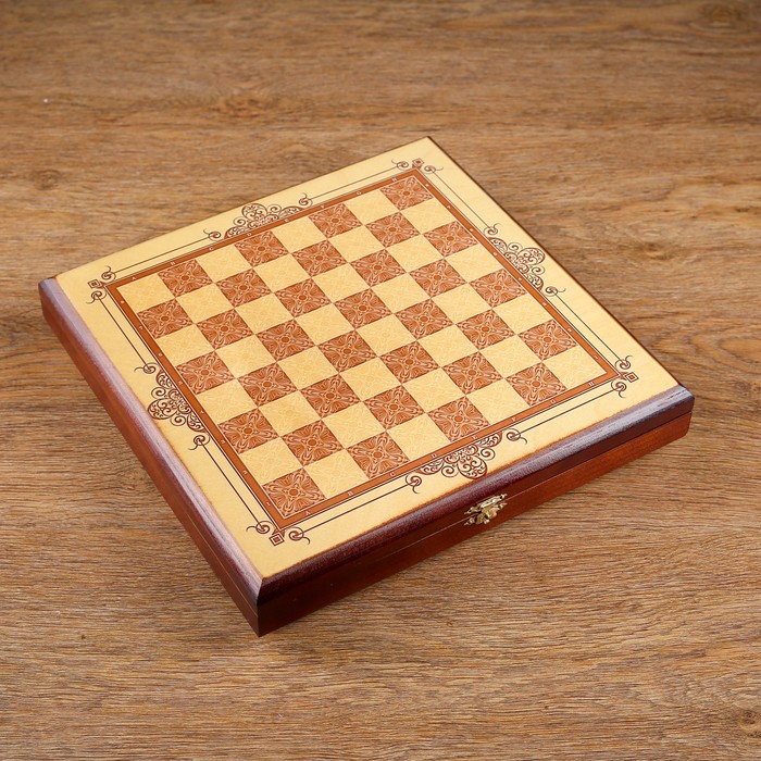 Шахматы "Золотая классика" (доска дерево 30х30 см, фигуры дерево, Король h=8 см) 