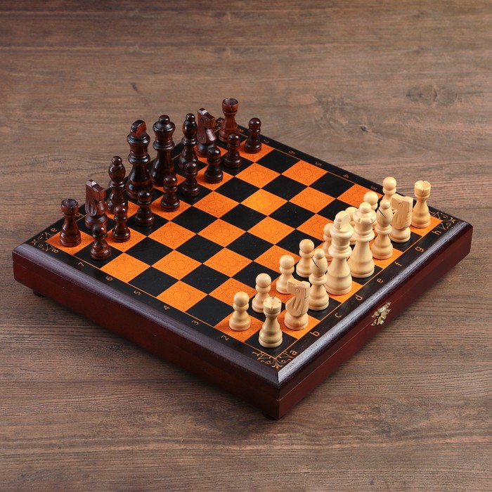 Шахматы "Темная классика" (доска дерево 28,5х28,5 см, фигуры дерево, король h=8 см) 