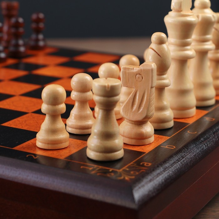 Шахматы "Темная классика" (доска дерево 28,5х28,5 см, фигуры дерево, король h=8 см) 