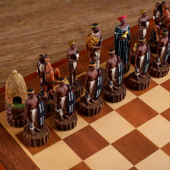 Шахматы сувенирные "Племенные разборки" (доска 36х36х6 см, h=8 см, h=6 см) 