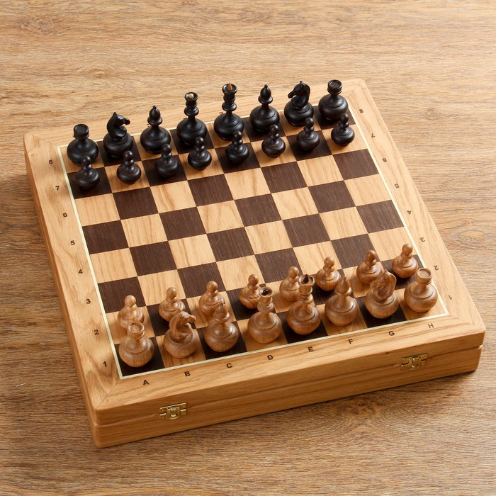 Шахматы "Гамбит", утяжеленные, (доска 43х43 см, дуб, король h=8.5, пешка h=4.5 см) 