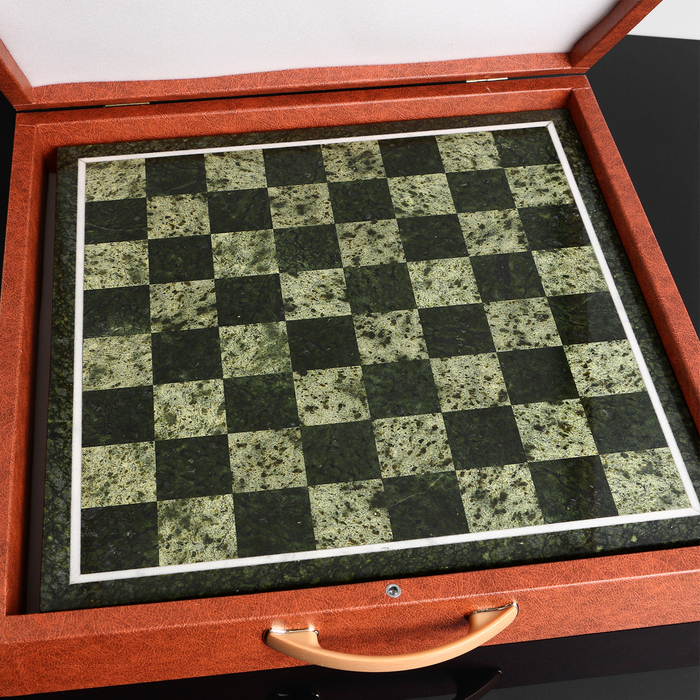 Шахматы, в подарочной упаковке, 40х400х3,5 см, змеевик 