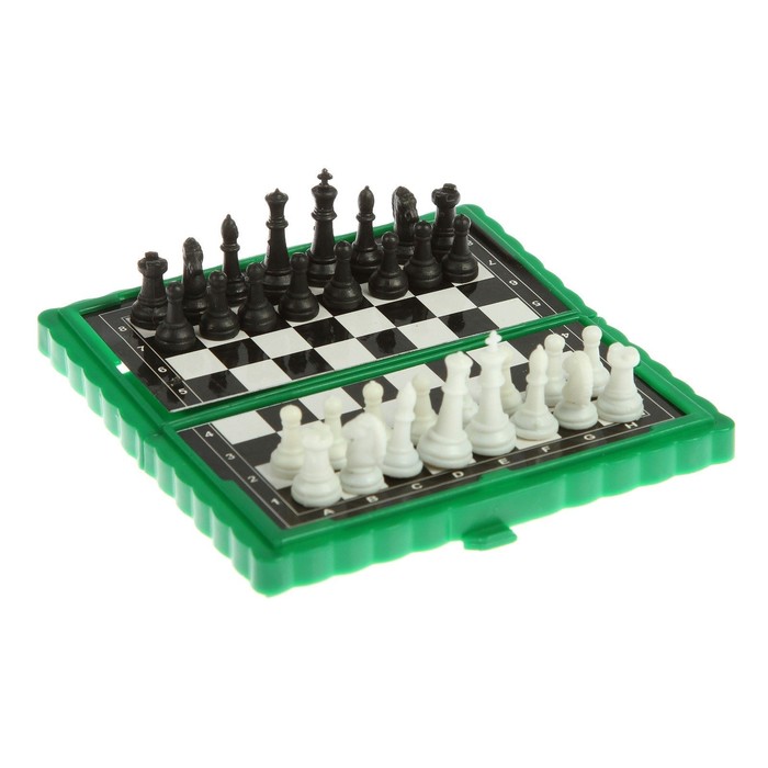 Игра настольная "Шахматы" на магните, 8.5х8.5 см, микс 