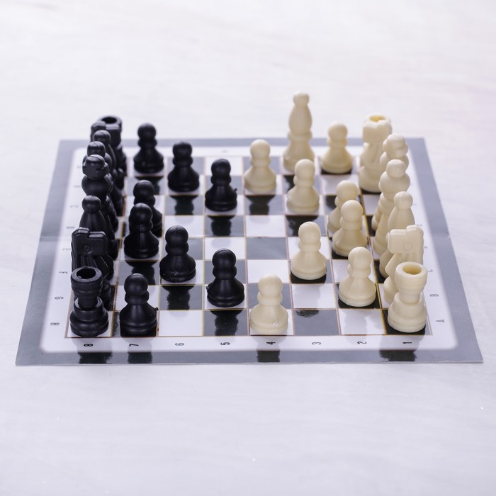 Набор шахмат «На шаг впереди», р-р поля 15 × 15 см 