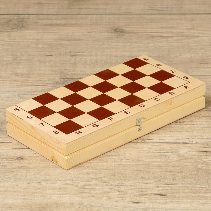 Фигуры шахматные пластиковые  (король h=6.2 см, пешка 3 см) 