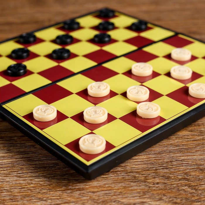 Настольная игра 2 в 1 "Баталия": шашки, шахматы,  доска пластик 16.5х16.5см 