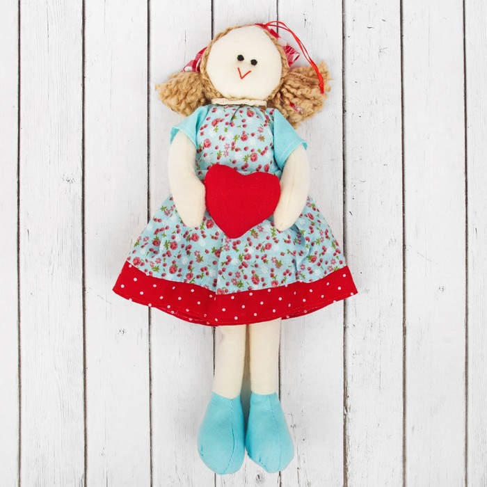 Кукла интерьерная «Аннушка», в платочке, сердце в ручках, цвета МИКС 