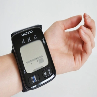 Тонометр автоматический на запястье Omron HEM-6310F-E/RS8