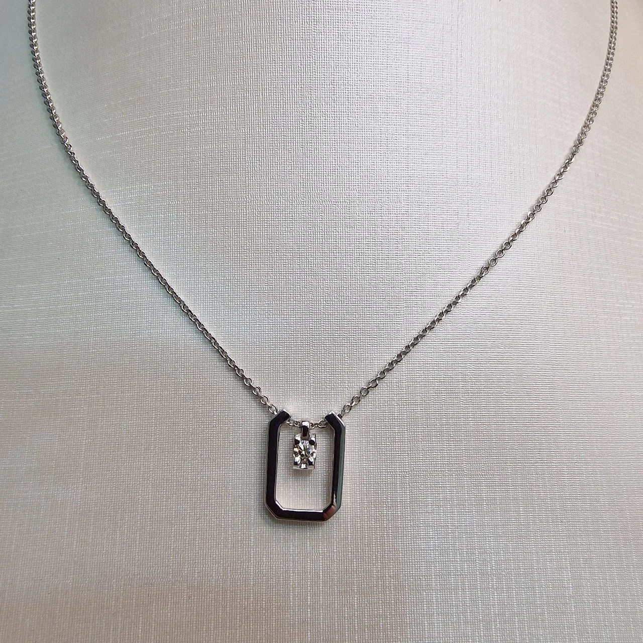 Колье Deimantas 104317011 45см 4,2гр 0,10ct. 