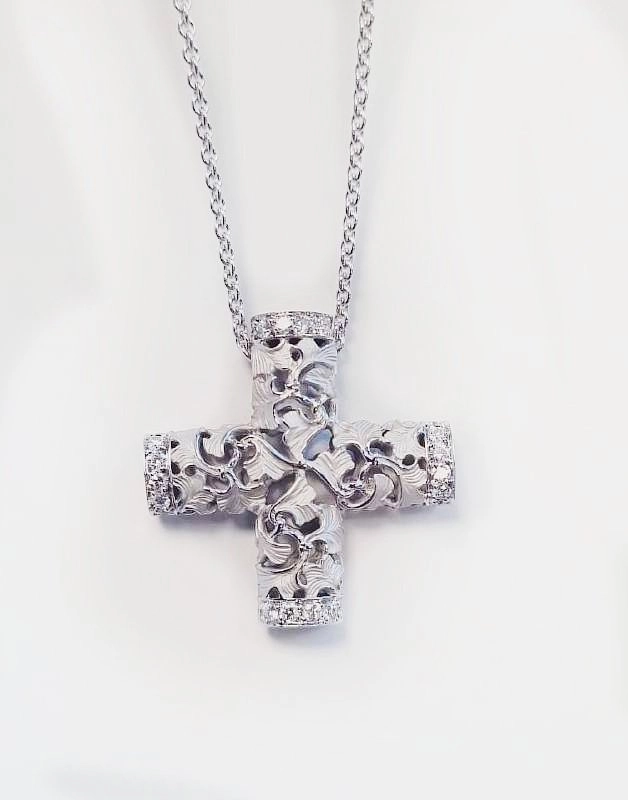 Колье Carrera 122 9.36гр 0.04крт