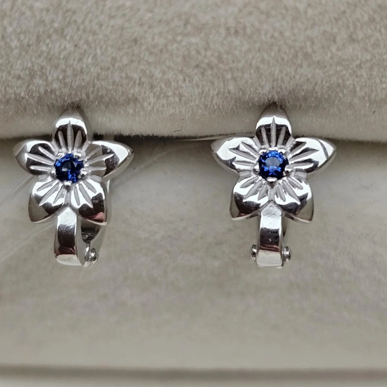 Серьги Deimantas 112922213 1,91гр. 