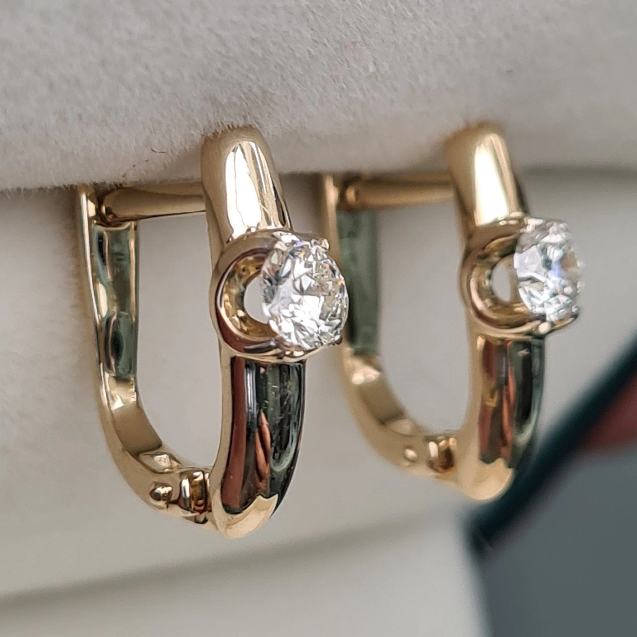 Серьги Deimantas 94467009 2,65гр 0,37ct. 