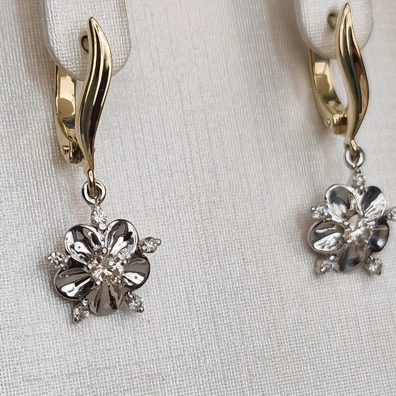 Серьги Deimantas 104188763 4,6гр 0,383ct. 