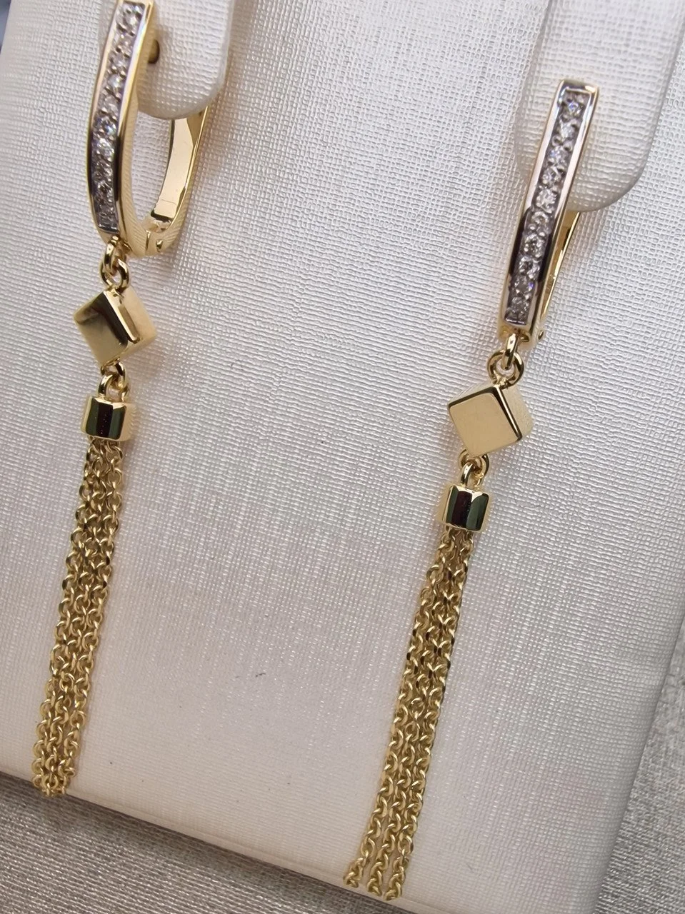 Серьги Deimantas 104193434 4,6гр 0,092ct. 