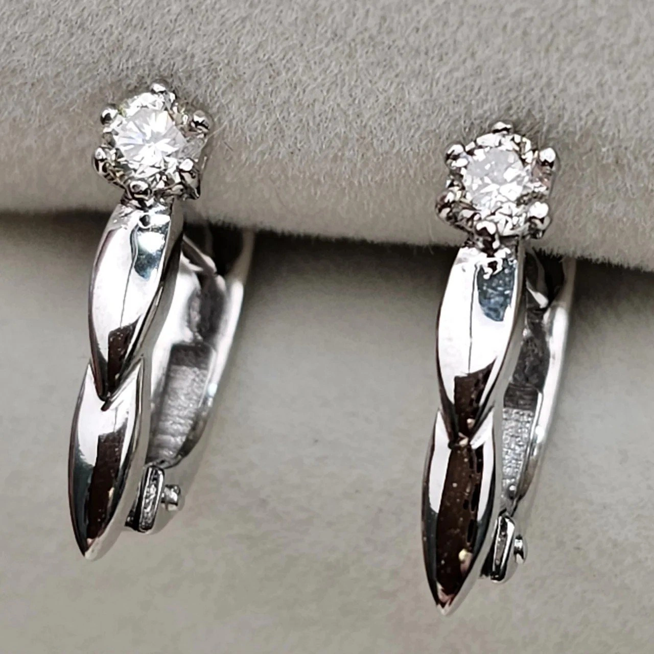 Серьги Deimantas 110380748 1,97гр 0,2ct. 