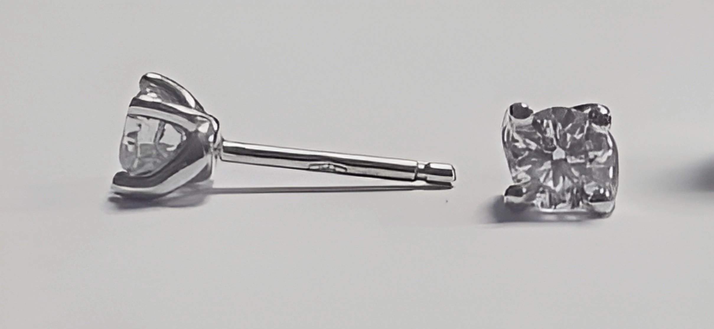 Серьги Amin 298 1,9гр 0,4/0.41 крт 