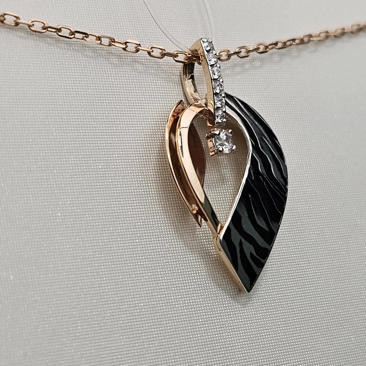 Кулон Deimantas 110208476 2,15гр. 