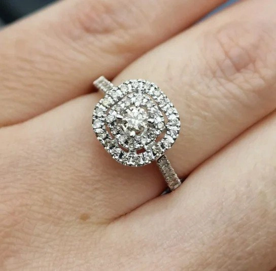 Ювелирный комплект Deimantas 106738572 17р 49ct 0,97ct. 