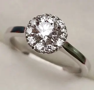 Ювелирный комплект Deimantas 114884268 0,65ct 0,69ct 0,27ct. 