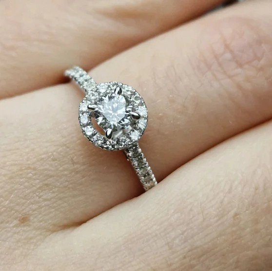 Ювелирный комплект Deimantas 106767701 0,80ct 0,96ct. 