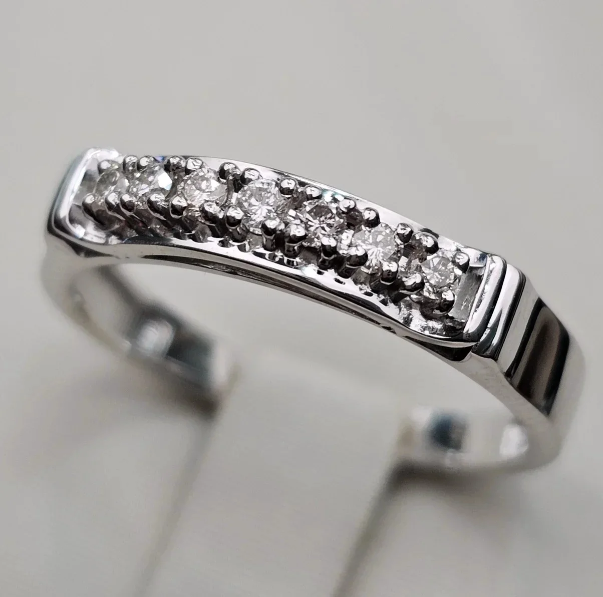 Комплект Deimantas 115582552 кольцо 0.15Ct S1/J VG-Cut 17.5р, серьги 0.441Ct VS2/I VG-Cut  - фото 3