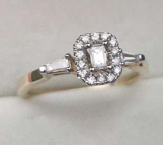 Ювелирный комплект Deimantas 104988351 0,29ct 0,59ct. 