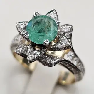 Ювелирный комплект Deimantas 115291430 18р 1,10ct 1,21ct 1,27ct. 