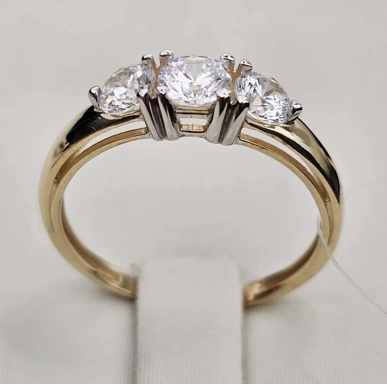 Ювелирный комплект Deimantas 116072616 кольцо 17,5р 1,87гр, серьги 2,33гр  - фото 2